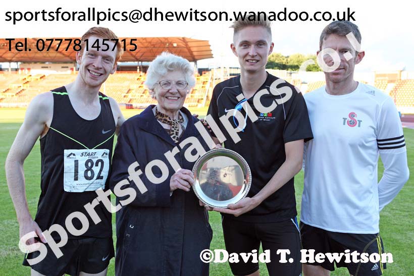 The Stan Long Mile Trophy, Gateshead Stadium. Photo: David T. Hewitson/Sports for All Pics